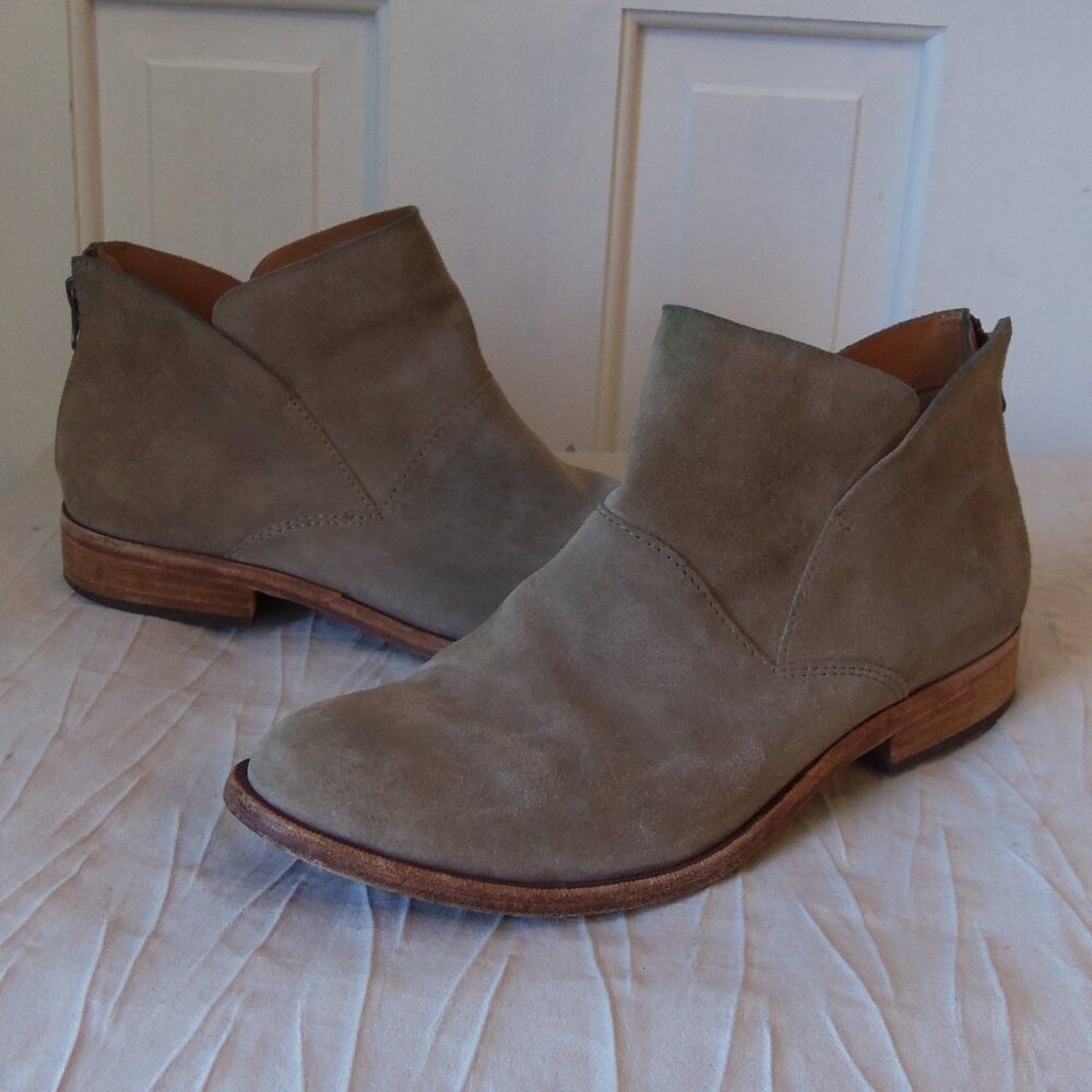Kork-Ease Ryder Taupe Suede Boots sz 8.5